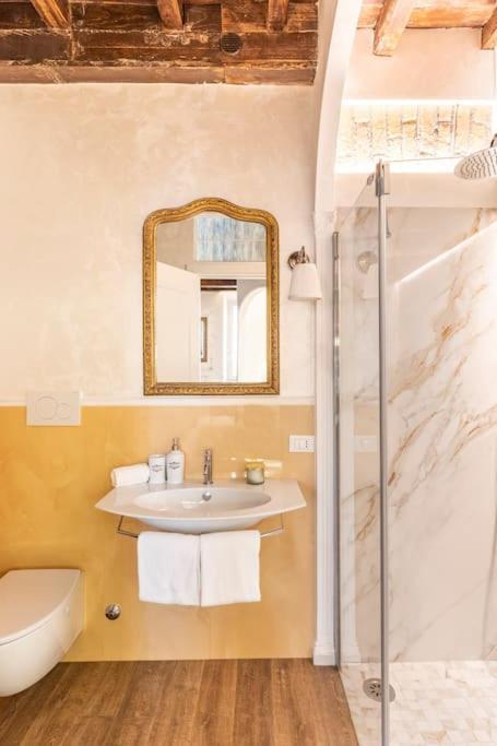 Frattina Elegance Apartamento