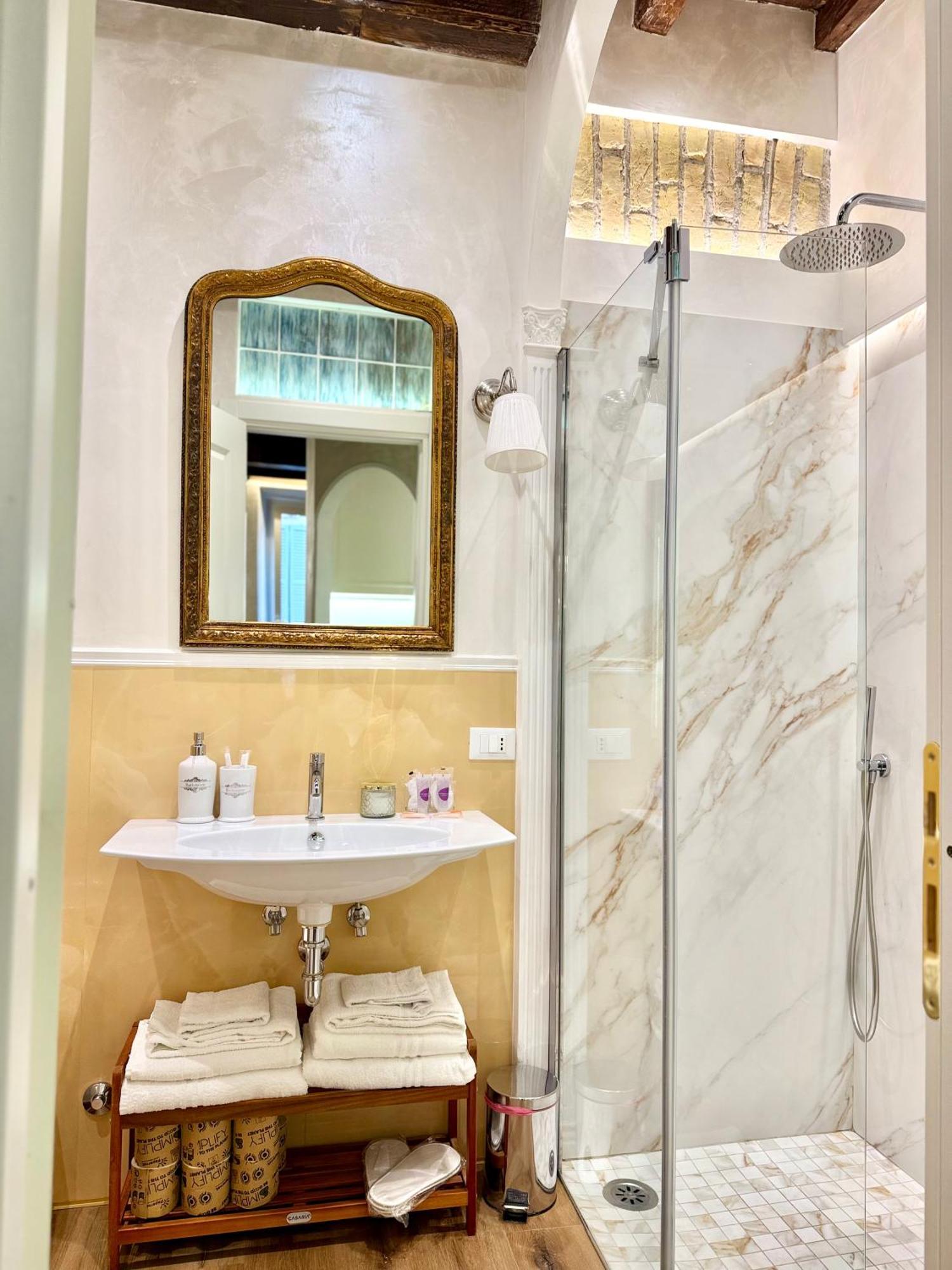 Frattina Elegance Apartamento